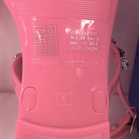 STUART WEITZMAN JELLY SANDALS, PINK COLOR, RUBBER, GOLDIE PEARL CRYSTALS, SOZE 9