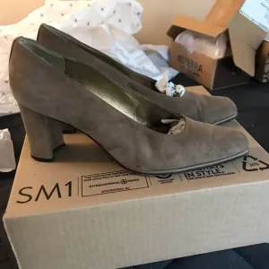 Stuart Weitzman shoes