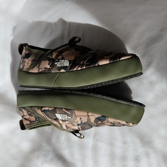 The North Face Teen Thermoball Insulated Traction Mule II Shoes Camo