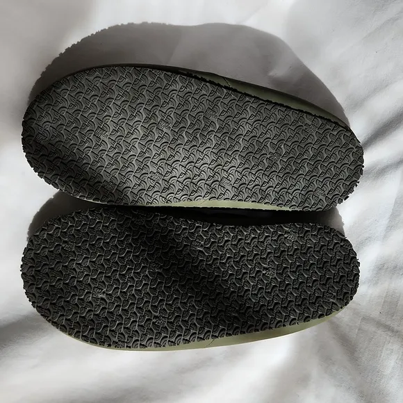The North Face Teen Thermoball Insulated Traction Mule II Shoes Camo