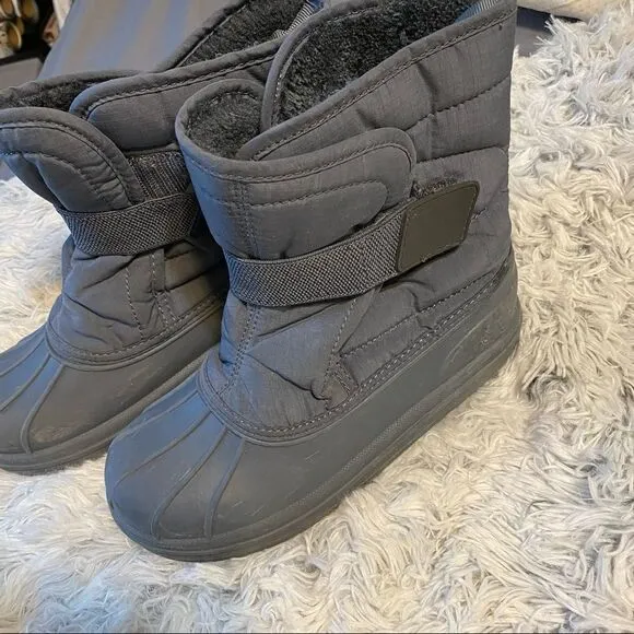 The Children’s Place ToddlerSnow Boots.