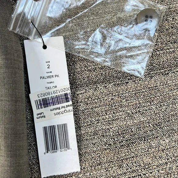 Theory. Palmer City Walking Shorts  NWT. 2