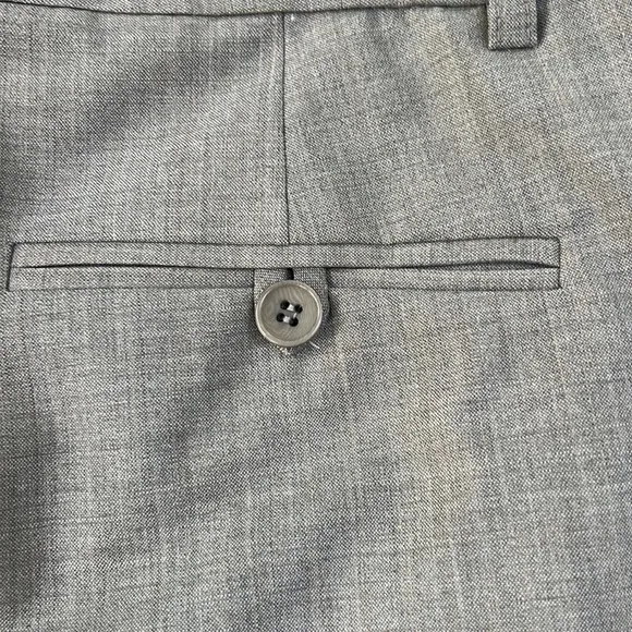 Theory. Palmer City Walking Shorts  NWT. 2