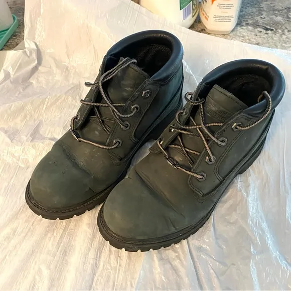 Timberland boots Nellie Chukka deep green SZ 8.5 Worn once