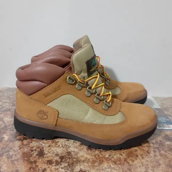 Timberland ​Mid Women's Field Boot - Sz 6  Waterproof Wheat/Khaki Color