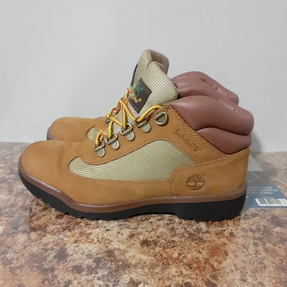 Timberland ​Mid Women's Field Boot - Sz 6  Waterproof Wheat/Khaki Color