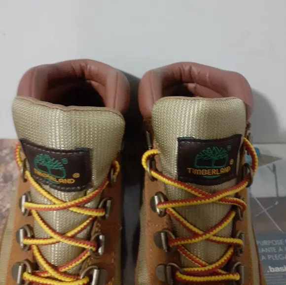Timberland ​Mid Women's Field Boot - Sz 6  Waterproof Wheat/Khaki Color