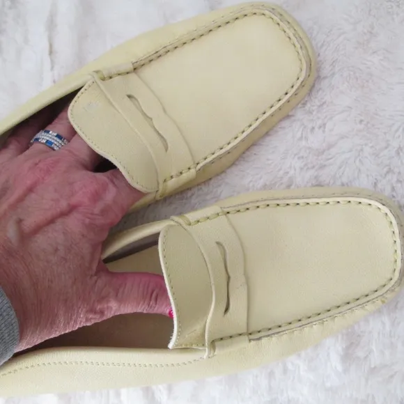 Tod's Pale Yellow Leather Diving Shoes, Great Condition,Size 9
