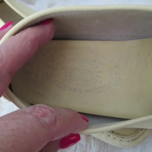 Tod's Pale Yellow Leather Diving Shoes, Great Condition,Size 9