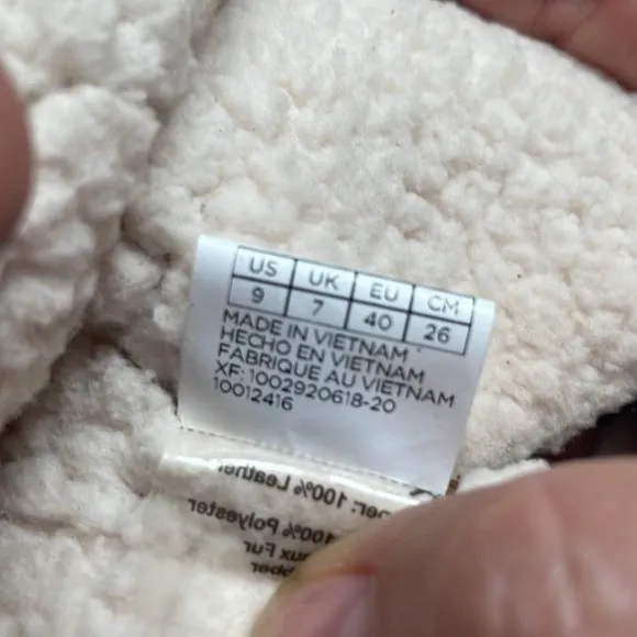 Toms Nepal suede Sherpa lined Aztec boots