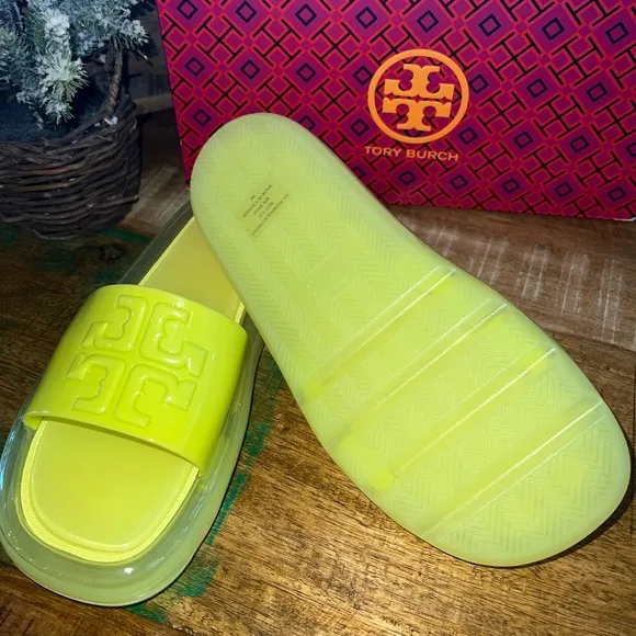 Tory Burch Bubble Jelly sandal/ slide. Size 7. Blazing Yellow. NWT NIB