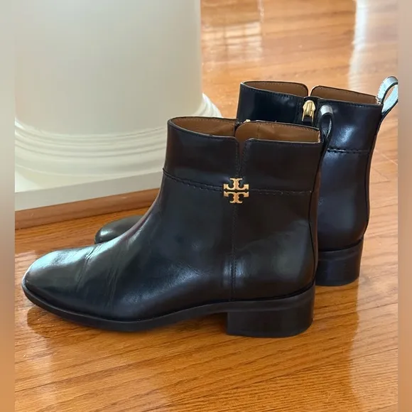 Tory Burch Everly Logo Black Leather Ankle Bootie’s with Gold Logo Size 7.5
