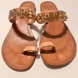 Tory Burch Val Patent Toe-Ring Sandal Tan with Gold Logo Accents Size 7