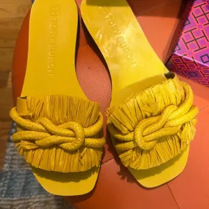 Tory Burch Yellow Raffia Sandals with Ruffled Bow