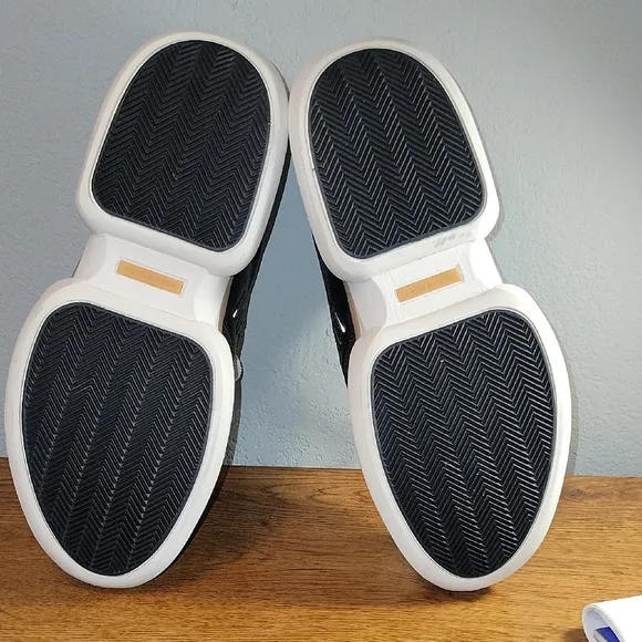 Tory Sport Black and White Sneakers with Cushioned Sole