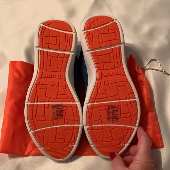 Tropicfeel Monsoon Shoes, Sea Blue and Orange, size 40. NWOT