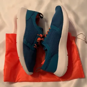 Tropicfeel Monsoon Shoes, Sea Blue and Orange, size 40. NWOT