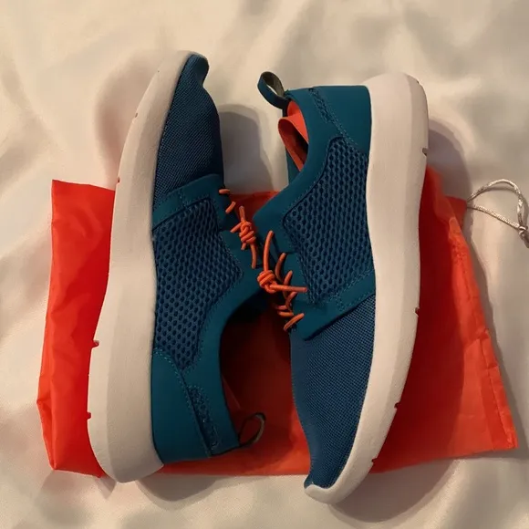 Tropicfeel Monsoon Shoes, Sea Blue and Orange, size 40. NWOT