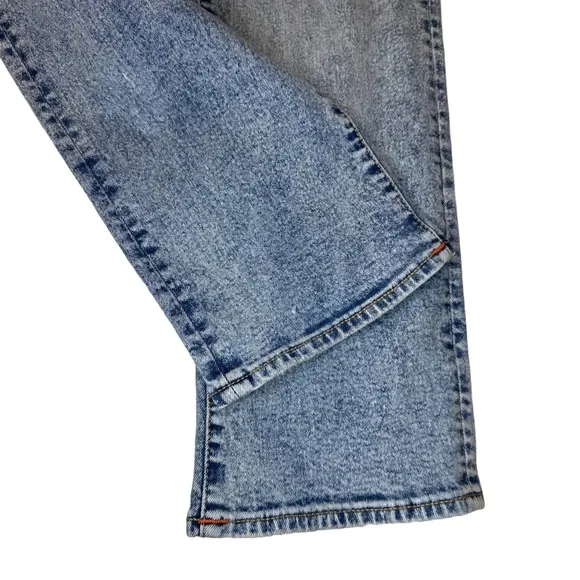 True Religion Ricki Jeans 25 Relaxed Straight Leg Mid Rise Denim Distressed Fit