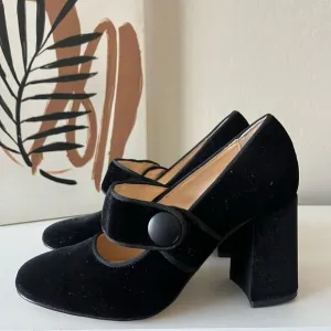 Tuckernuck Heels Ellie Black Velvet Mary Jane Block Heel Shoes Size 8