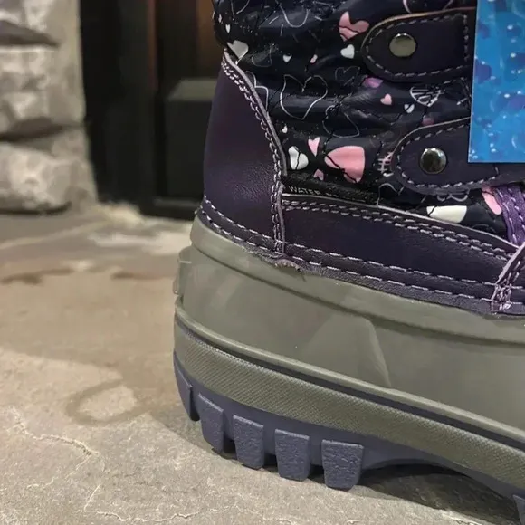 Tundra Perth Water resistant Thermolite insulation, zip up faux fur, snow boots