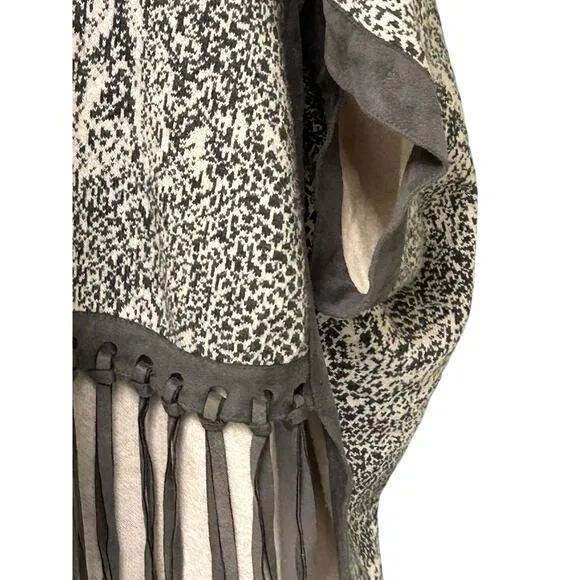 Tyler Boe Fringed Poncho Sweater M/L Gray Cashmere Blend Knit