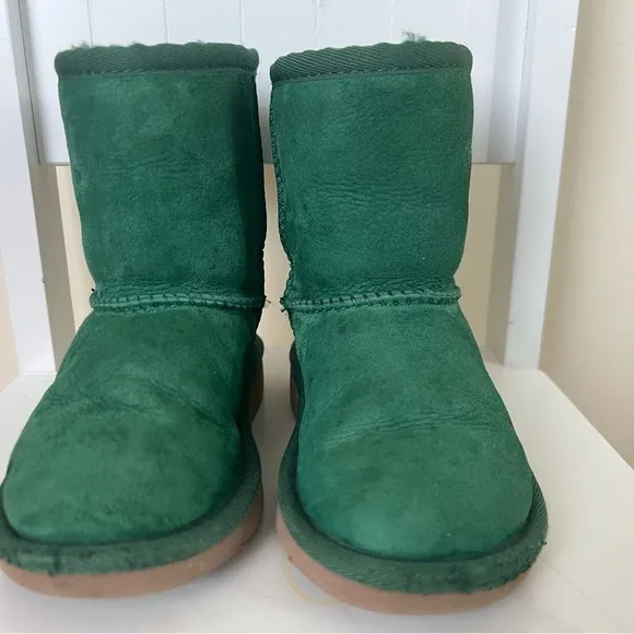 UGG Australia Childrens Kids Classic‎ Short Boots 8 Green Shearling Warm Winter