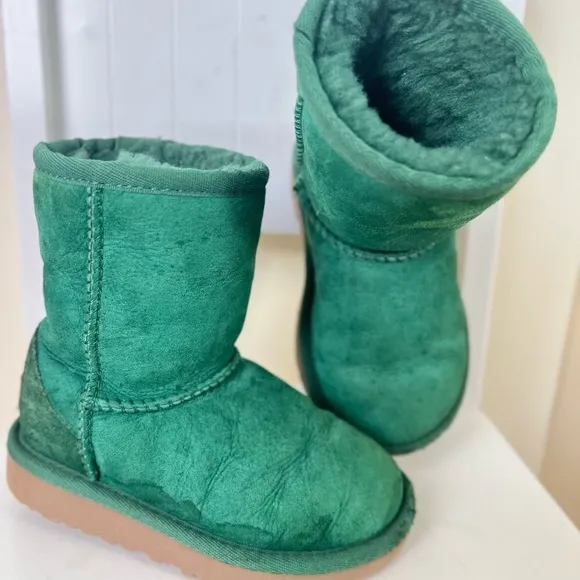 UGG Australia Childrens Kids Classic‎ Short Boots 8 Green Shearling Warm Winter
