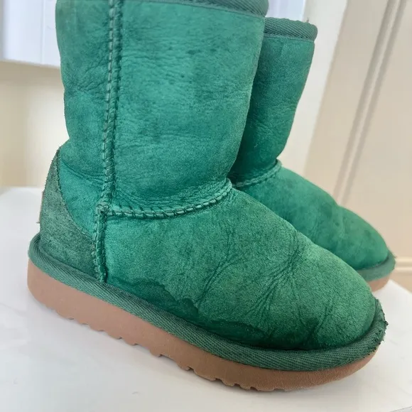 UGG Australia Childrens Kids Classic‎ Short Boots 8 Green Shearling Warm Winter