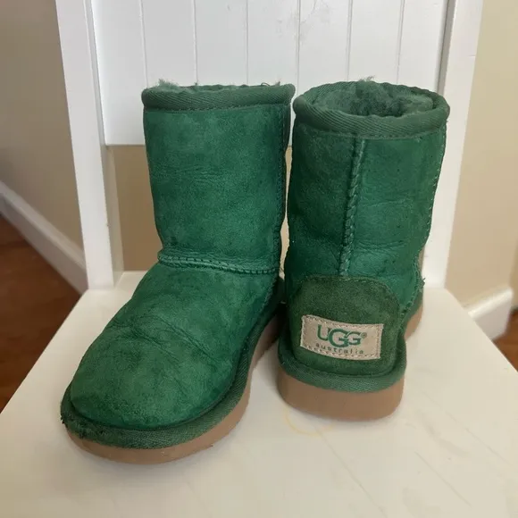 UGG Australia Childrens Kids Classic‎ Short Boots 8 Green Shearling Warm Winter