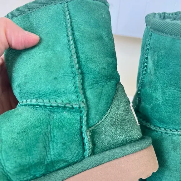 UGG Australia Childrens Kids Classic‎ Short Boots 8 Green Shearling Warm Winter