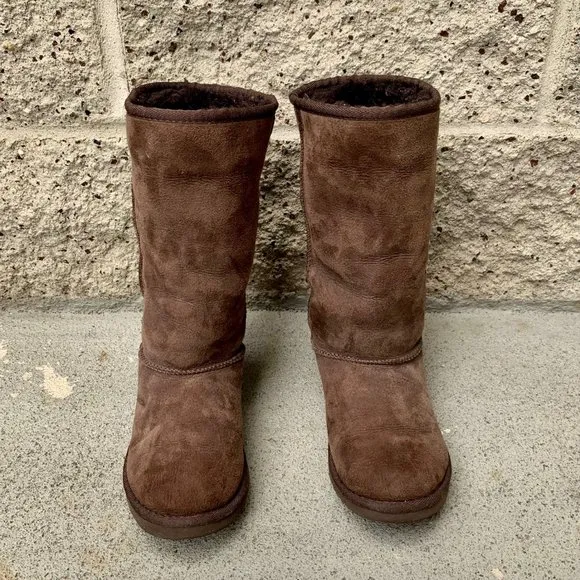 UGG AUSTRALIA Kids Shearling Boots Size 3 Euro 33 Classic Tall 11&quot; Brown