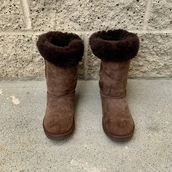 UGG AUSTRALIA Kids Shearling Boots Size 3 Euro 33 Classic Tall 11&quot; Brown