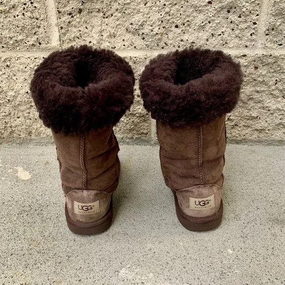 UGG AUSTRALIA Kids Shearling Boots Size 3 Euro 33 Classic Tall 11&quot; Brown