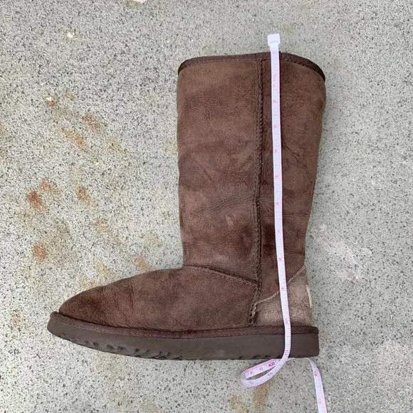 UGG AUSTRALIA Kids Shearling Boots Size 3 Euro 33 Classic Tall 11&quot; Brown