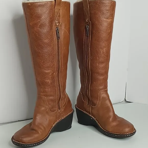 UGG Australia -Leather Wedge Tall Boots w/ Sheepskin - British Tan -size 6