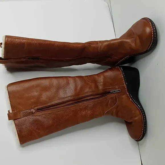 UGG Australia -Leather Wedge Tall Boots w/ Sheepskin - British Tan -size 6