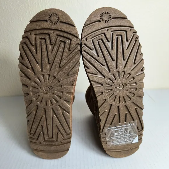 UGG Australia Leona Big Girl Boots in Chestnut Brown Size 4 1010290K