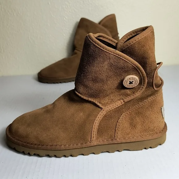 UGG Australia Leona Big Girl Boots in Chestnut Brown Size 4 1010290K