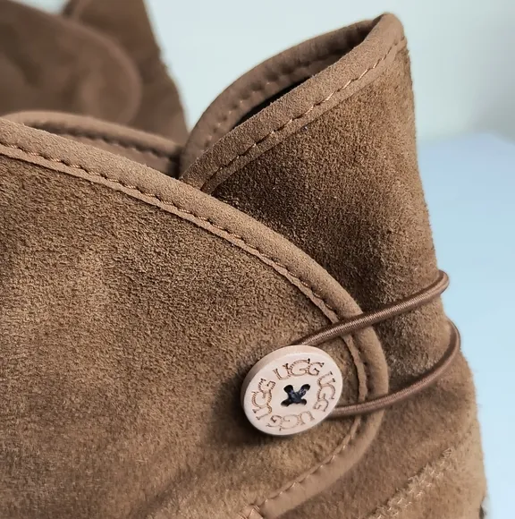 UGG Australia Leona Big Girl Boots in Chestnut Brown Size 4 1010290K