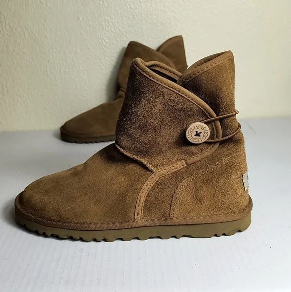 UGG Australia Leona Big Girl Boots in Chestnut Brown Size 4 1010290K