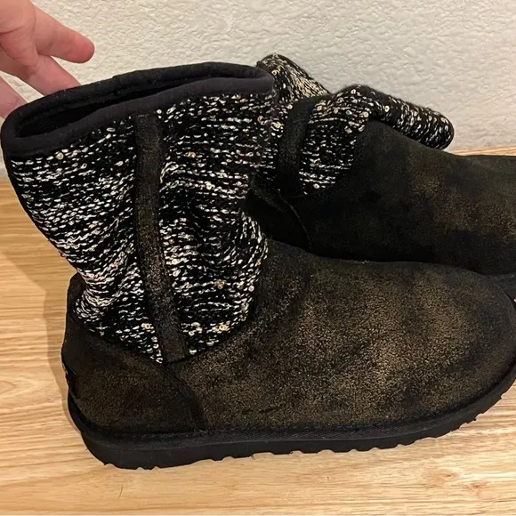 UGG Australia Women’s Lyla Classic Knit Metallic Boots Size 6