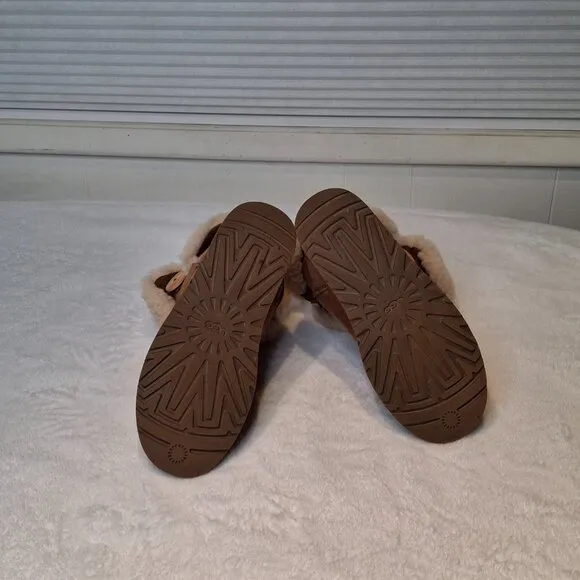 UGG Bailey Button II Boots Booties Sz 8 Genuine Sheepskin Suede Chesnut Sherpa