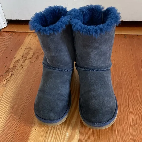 Ugg Blue Suede Bailey Bow Shearling Boots 6