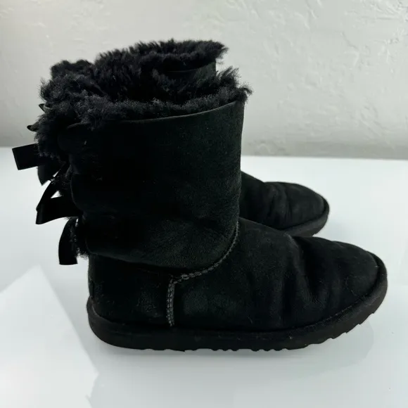 Ugg‎ Boots Bailey Bow ll Solid Black Fur Lined Bow Back Snow Winter Warm Knit