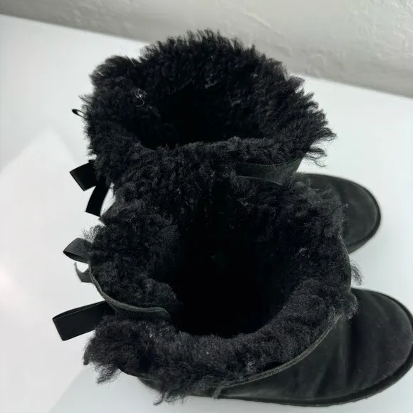 Ugg‎ Boots Bailey Bow ll Solid Black Fur Lined Bow Back Snow Winter Warm Knit