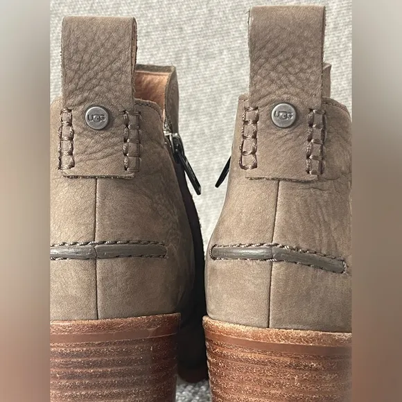 UGG Brown Ankle Boots Suede Pull-On Design