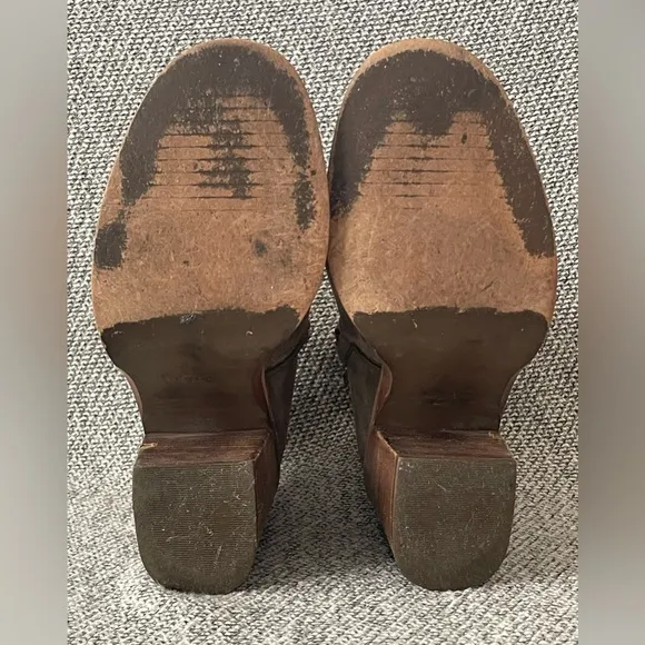 UGG Brown Ankle Boots Suede Pull-On Design