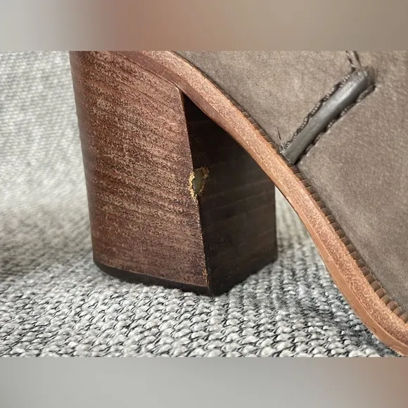 UGG Brown Ankle Boots Suede Pull-On Design