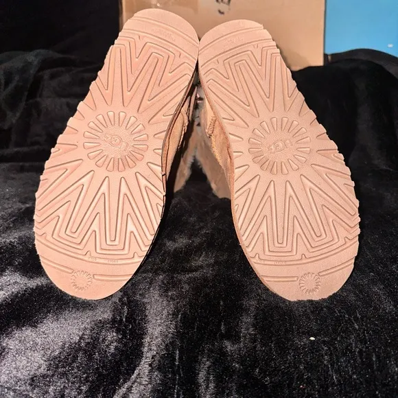 UGG Brown Winter Boots with Decorative Bows